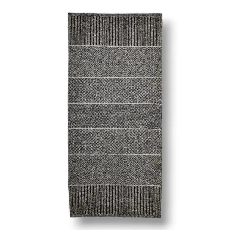 Alice Graphite Horreds Mattan carpet