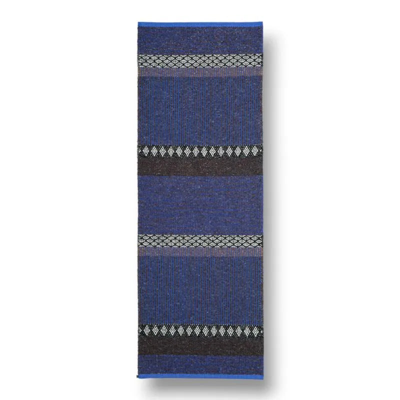 Horreds Mattan cobalt rug with cotton