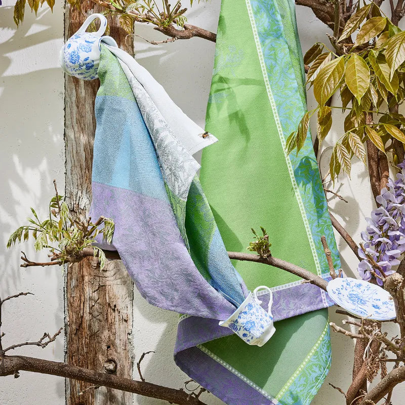 Le Jacquard Francais tea towel Floraison Uni Purple