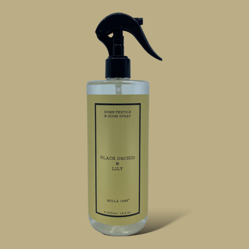 Black Orchid and Lily Spray Cereria Molla