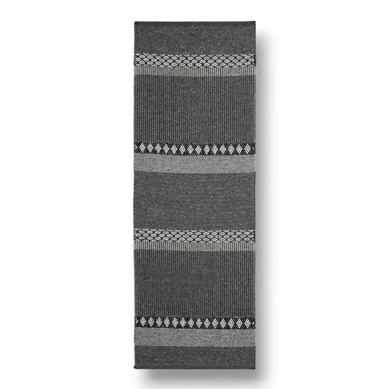 Horreds Mattan Forest Graphite rug with cotton
