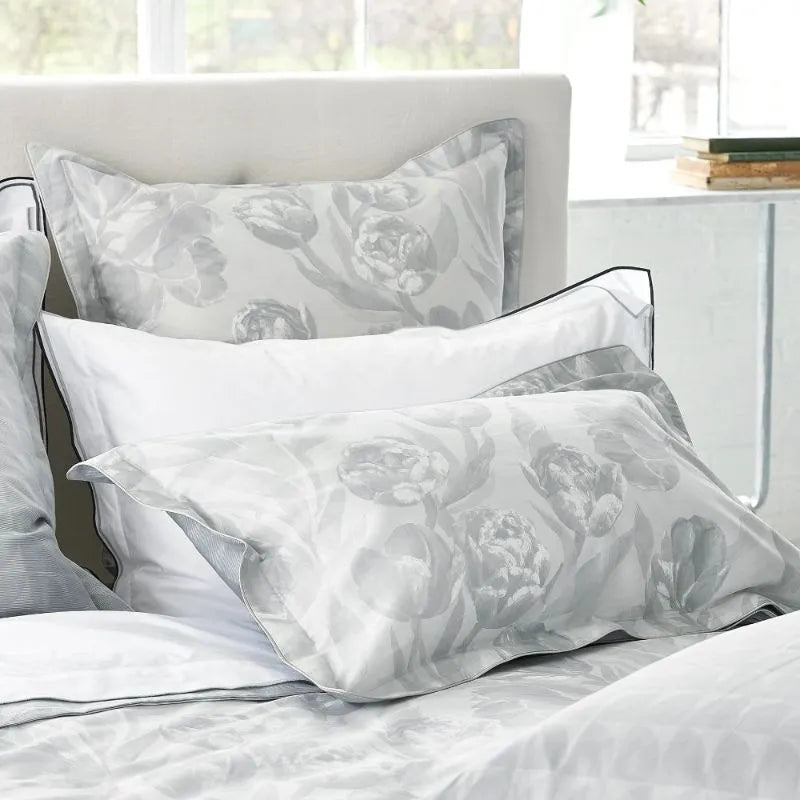Designers Guild bed linen Fontainebleau 65 x 65cm